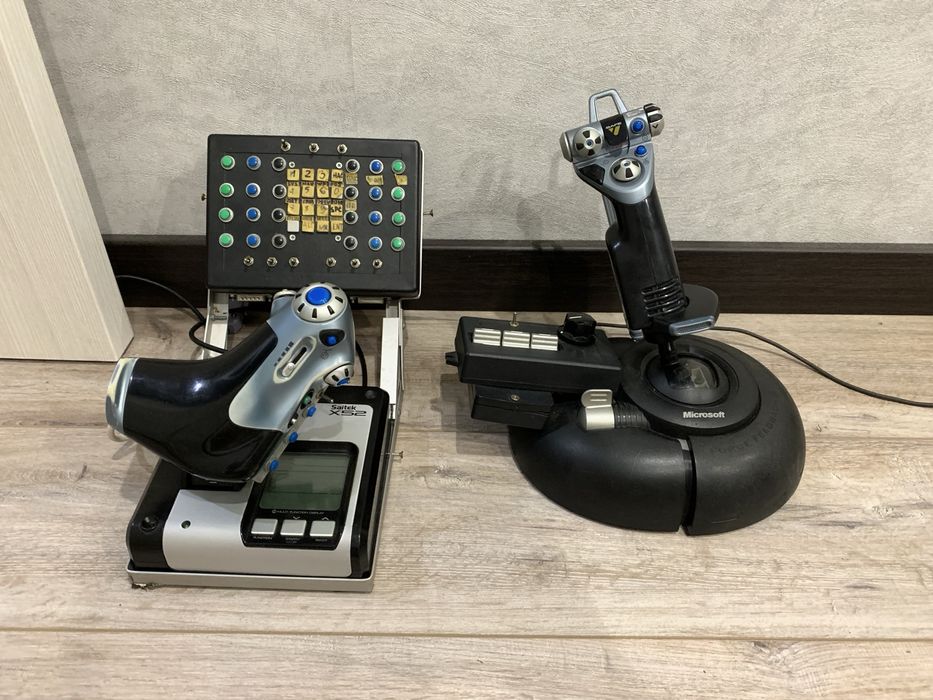 Logitech Saitek X52 Force Feedback Button Box