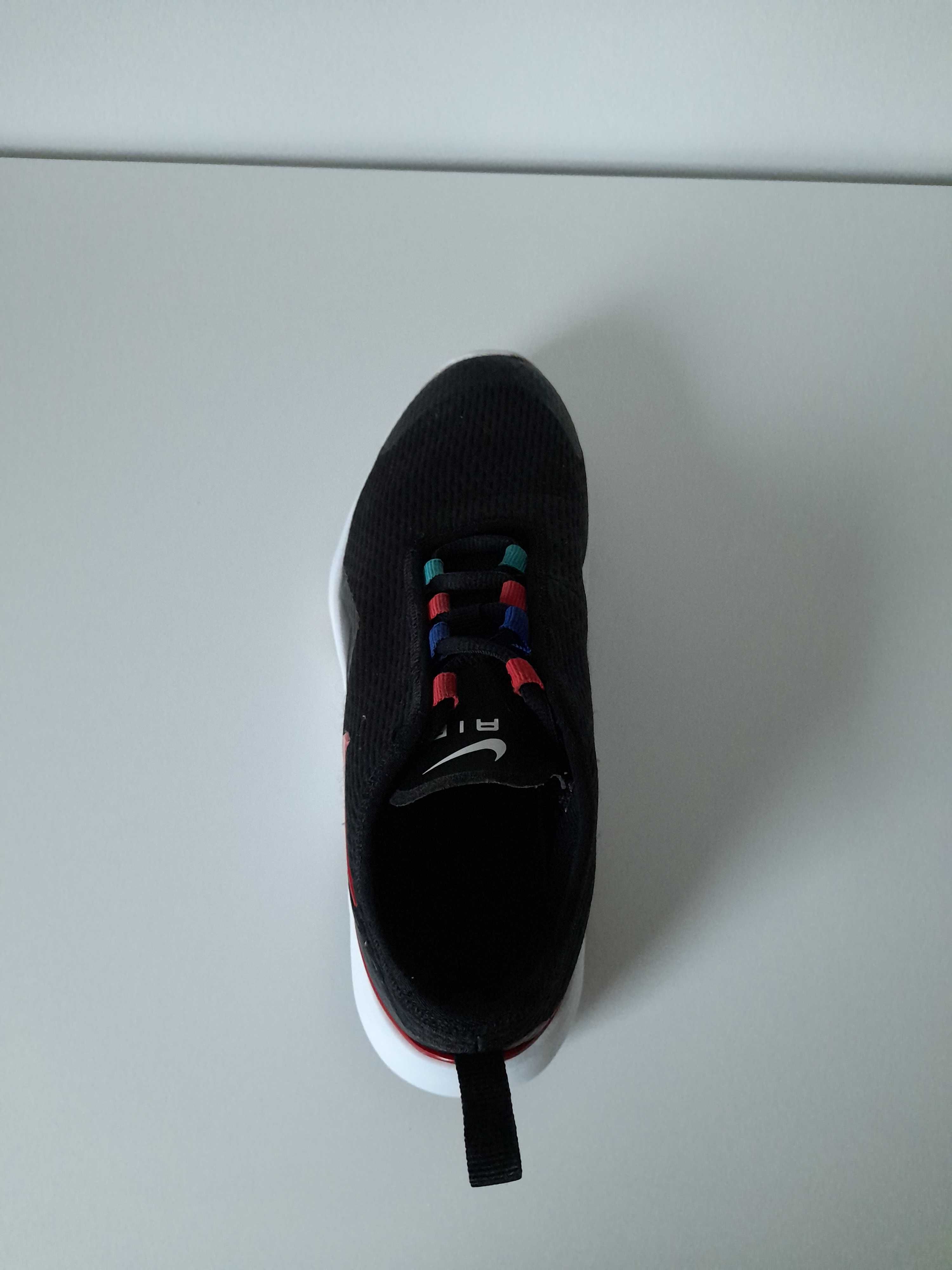 Nike Air Max Motion 2