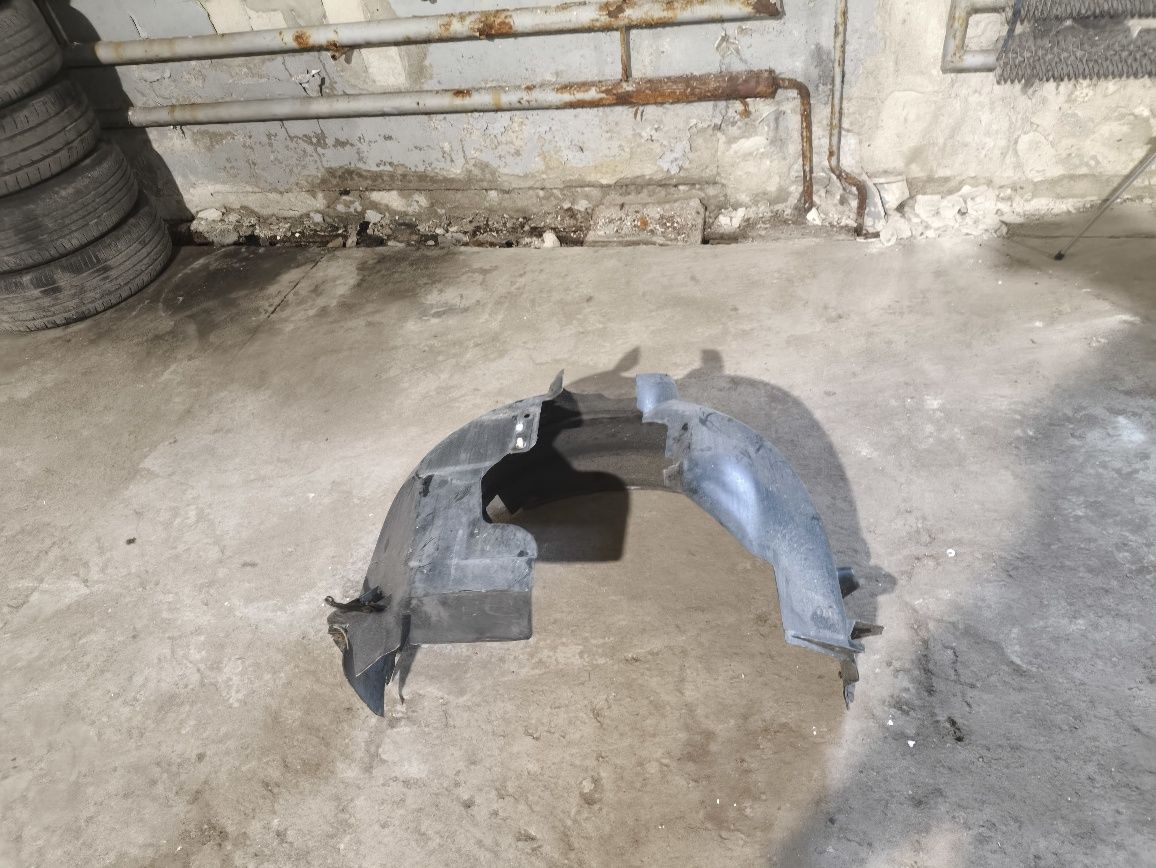 Nadkole prawe przód Ford Focus MK3 wysyłka