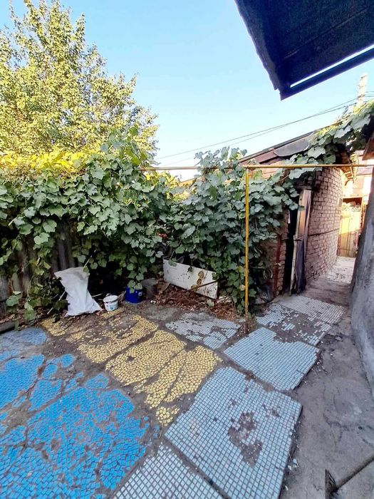 Продам будинок під реконструкцію та з/д по вул.Кропивницького-Гоголя.