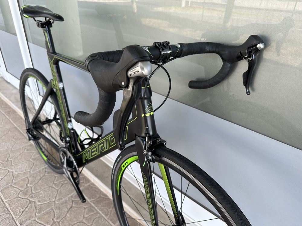 Bicicleta de estrada Merida Reacto em carbono
