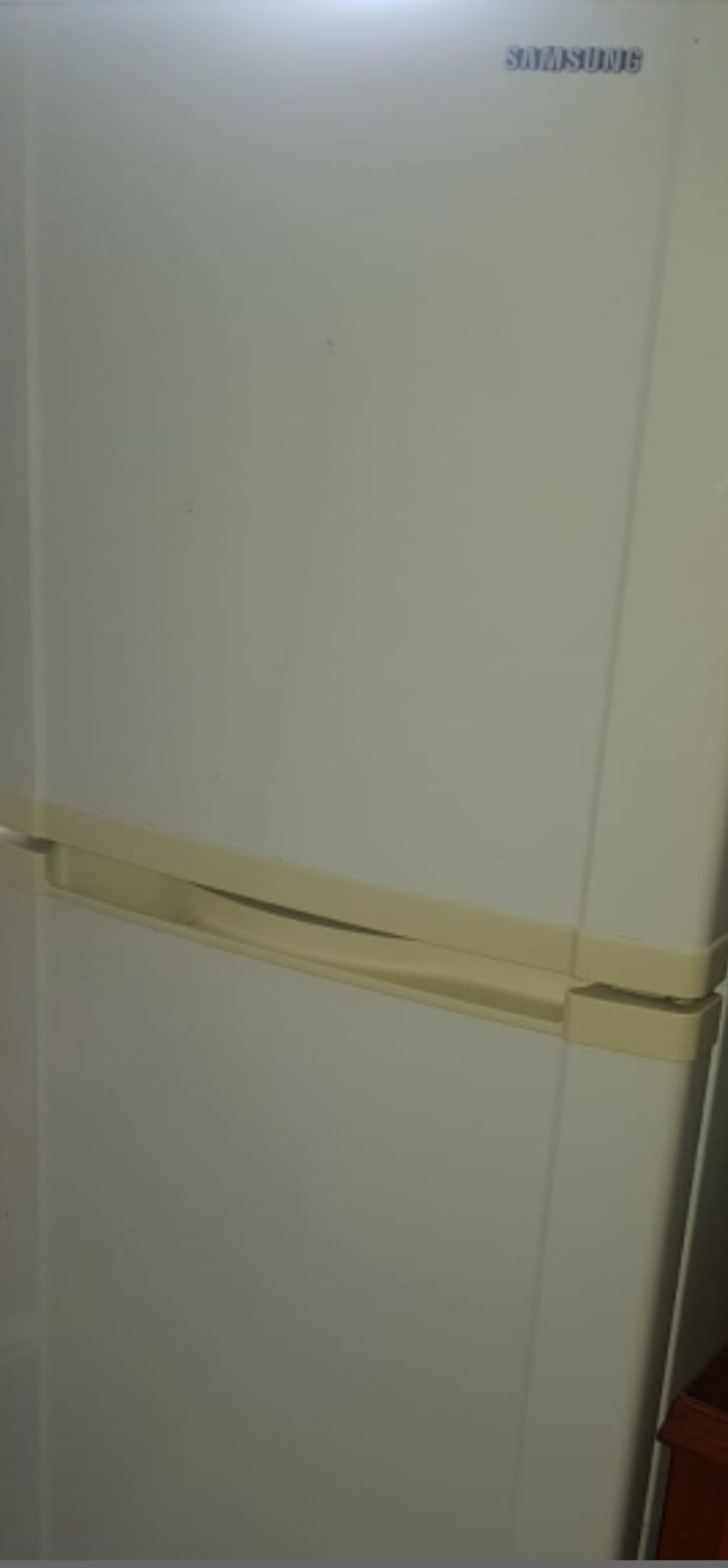 Frigorífico com congelador