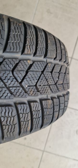 Pirelli sottozero 3 215/55r17 7-8mm 2020r