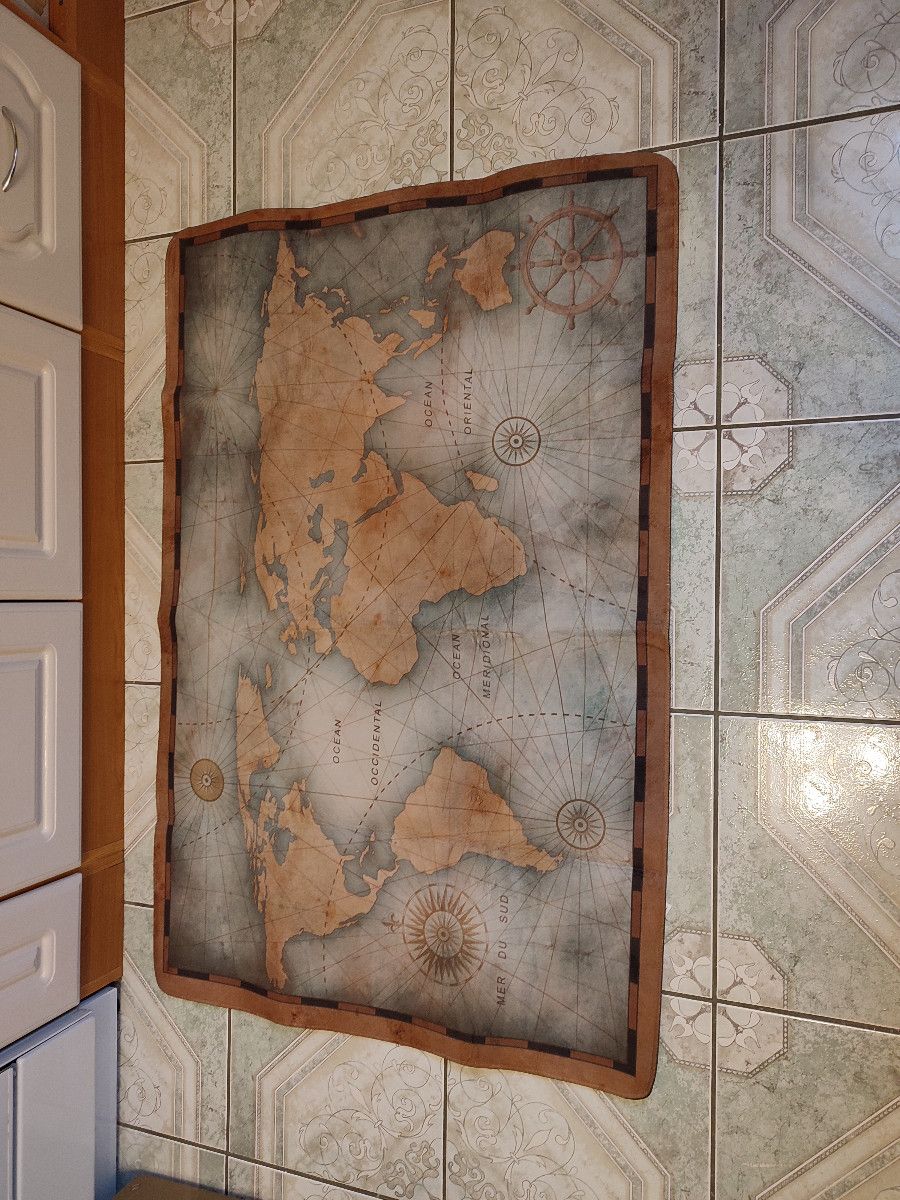 Nowy dywan do pokoju Mapa Świata