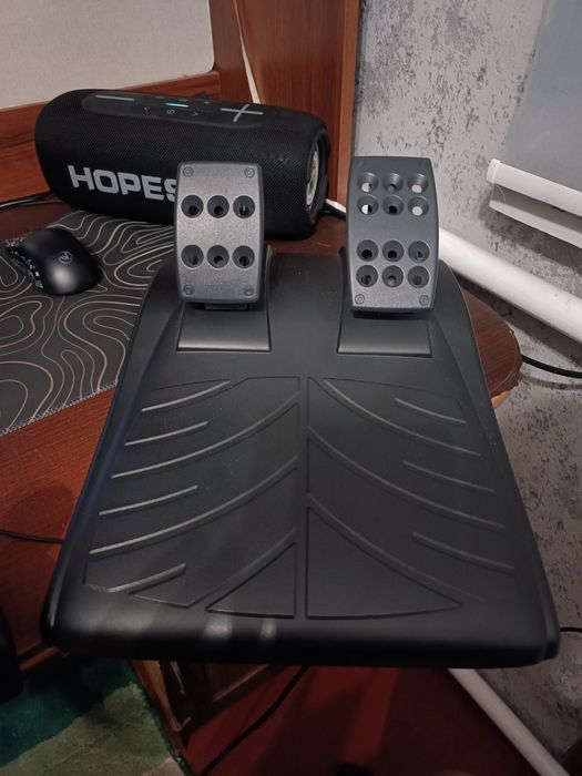 Кермо Logitech Driving Force GT 900
В комплекті: руль, педалі,