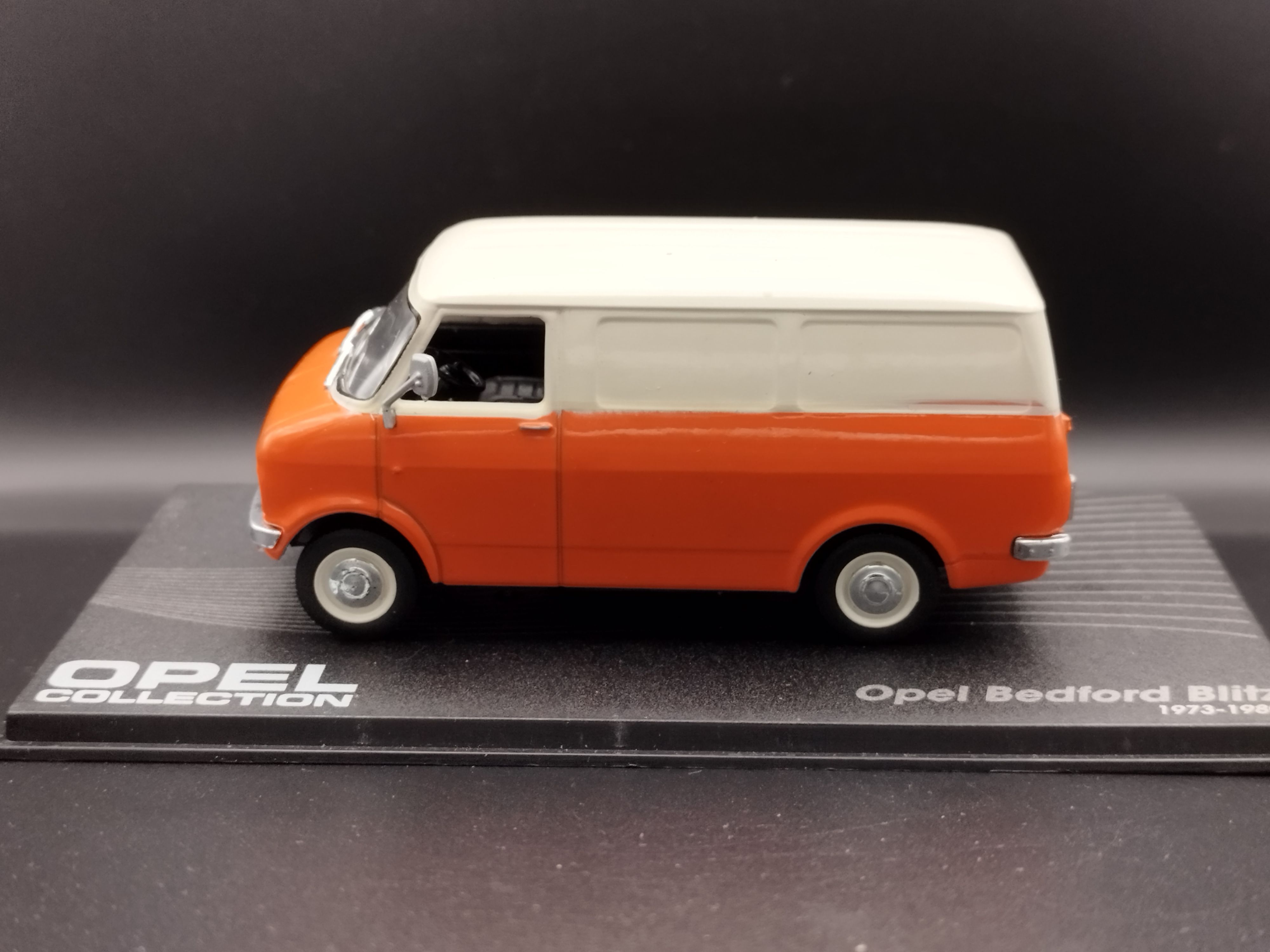 1:43 Opel Collection Opel  BEDFORD Blitz model używany