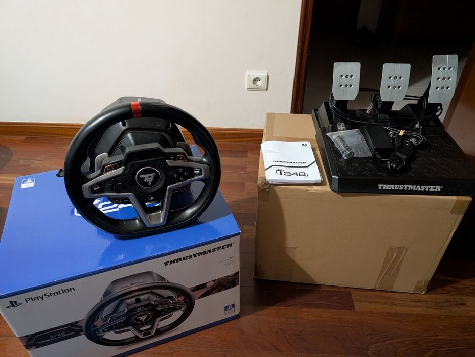 Volante + pedais Thrustmaster T248