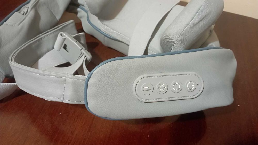 Масажер для спини та шиї