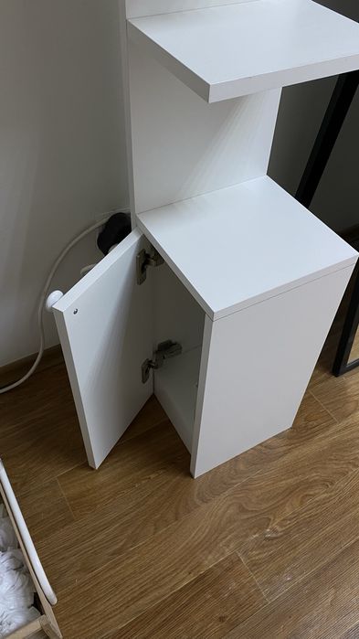 Якісний стелаж для кабінету, дому