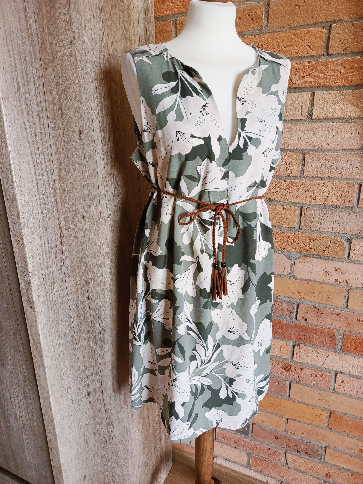 sukienka oliwkowa boho w kwiaty Principles 44 100% wiskoza