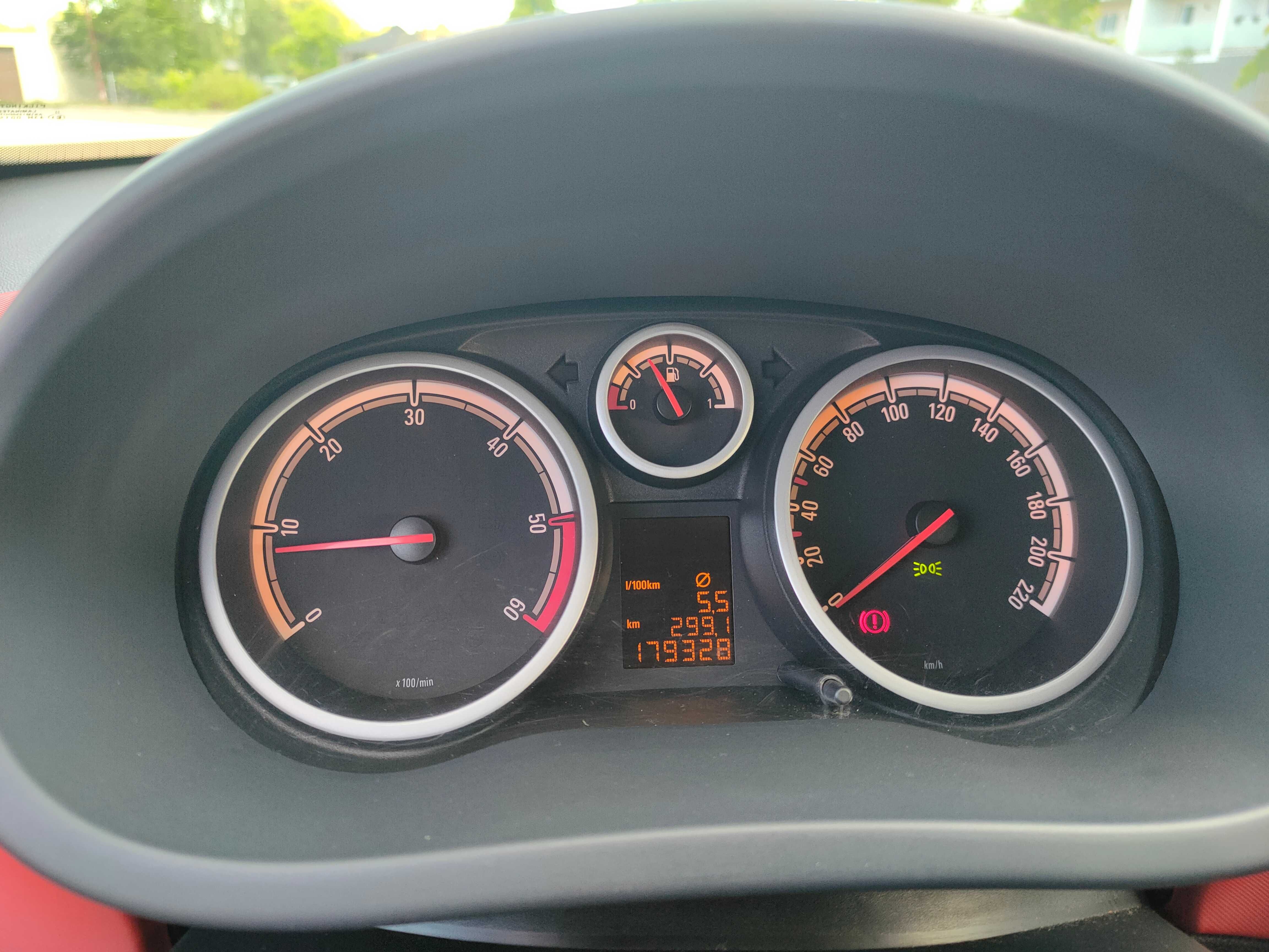 Opel Corsa D 1,3 cdti 2007. Klima tempomat, długie oplaty, zadbana.