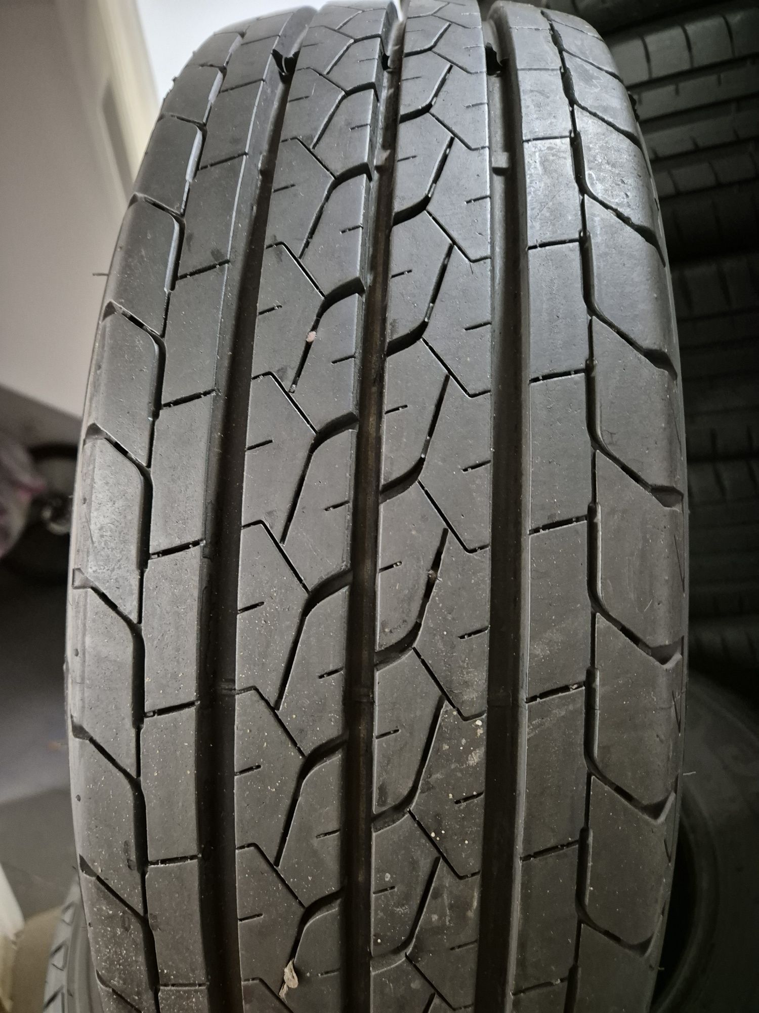 Para opon letnich Bridgestone 215 65r16 C bus