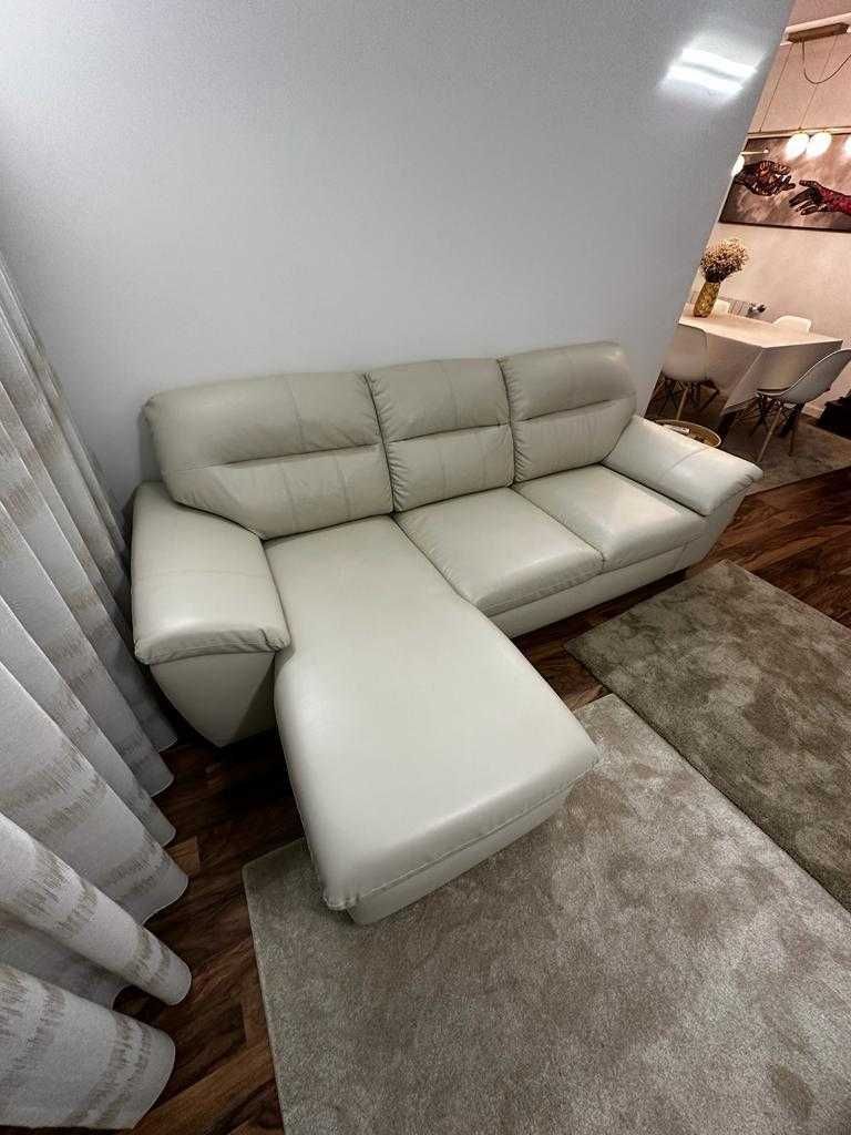 Sofá em pele (2 lugares + chaise longue)