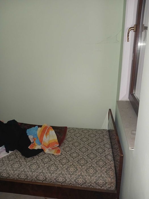 Зручний двохкімнатний будинок в центрі Берегова