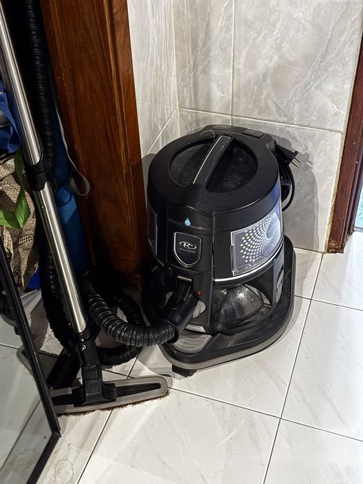 Aspirador Sólido Líquido Rainbow Illuminate