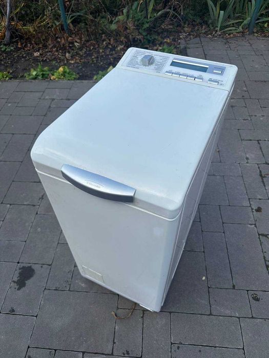 Продам пральну машину Electrolux (топ-лоад) — б/у