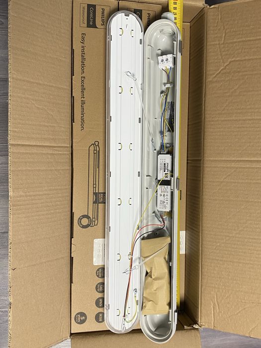 Lampa Philips hermetyczna