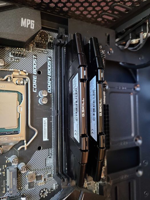 Zestaw Procesor+płyta główna+RAM+obudowa, i5 9600k, Z390M, 16GB