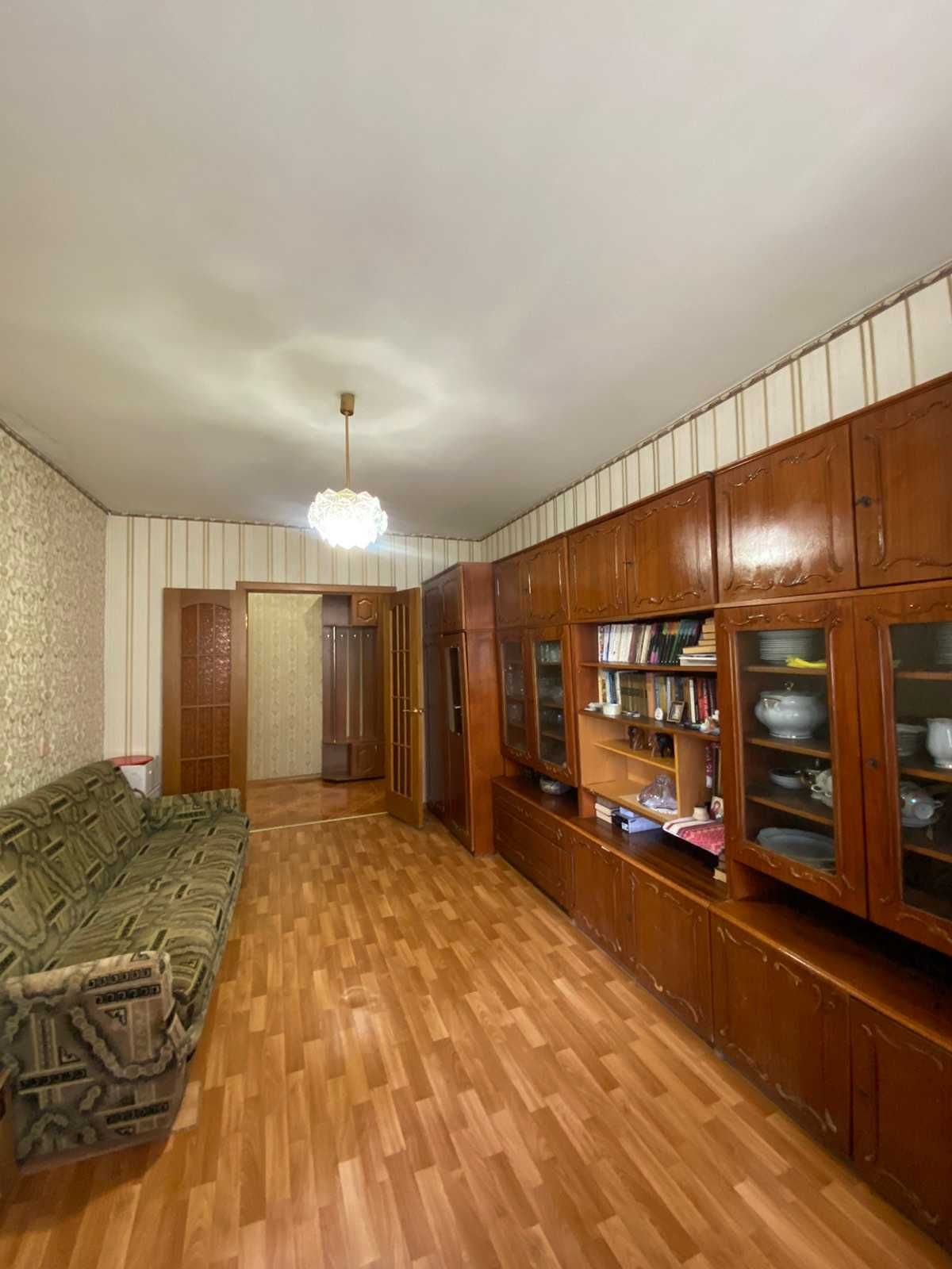 Продаж 3 кімнатної квартири на Сонячному