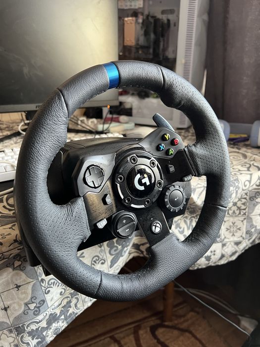 продам игровой руль Logitech 923 Xbox/PC
