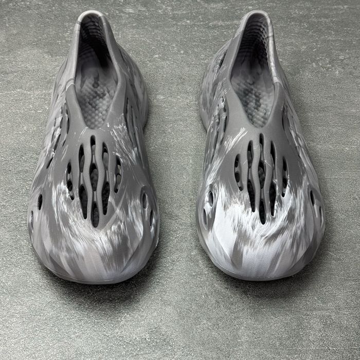 ОРИГІНАЛ 100% Слайди тапочки Adidas Yeezy Slide  IE4931 /44/47 р