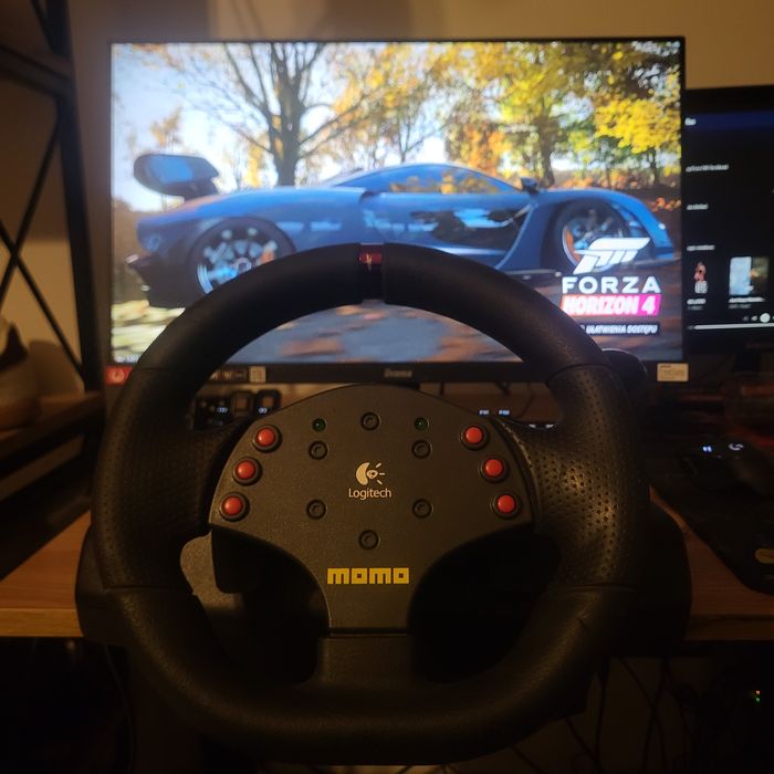 Kierownica do komputera Logitech MOMO Racing Force Feedback + pedały