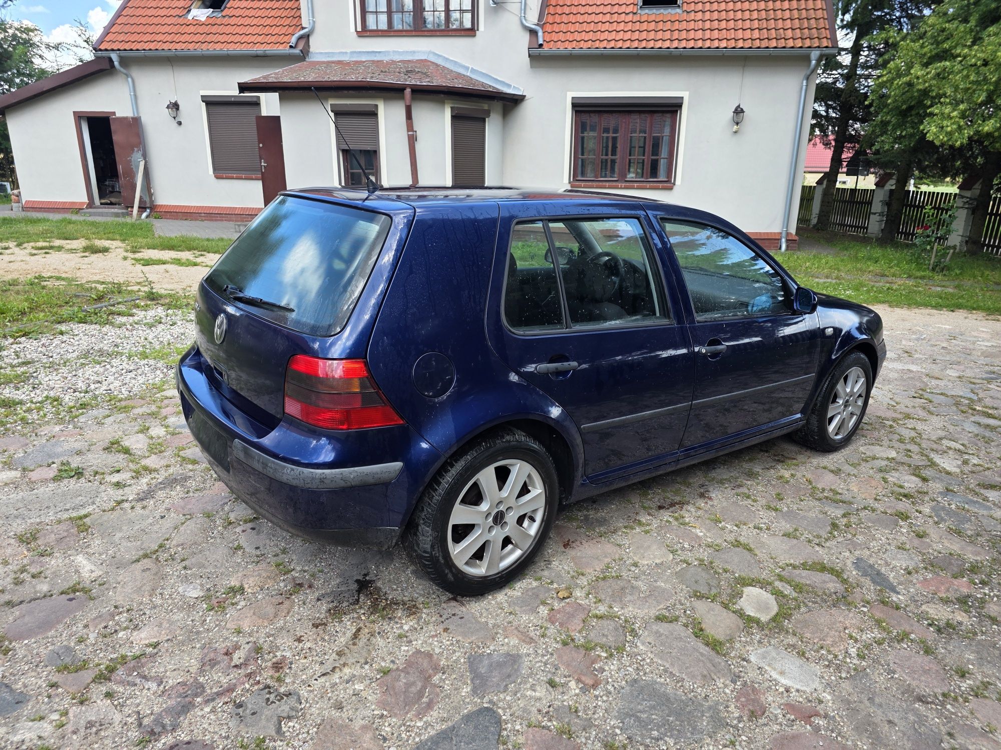 Golf 4 benzyna klima basic