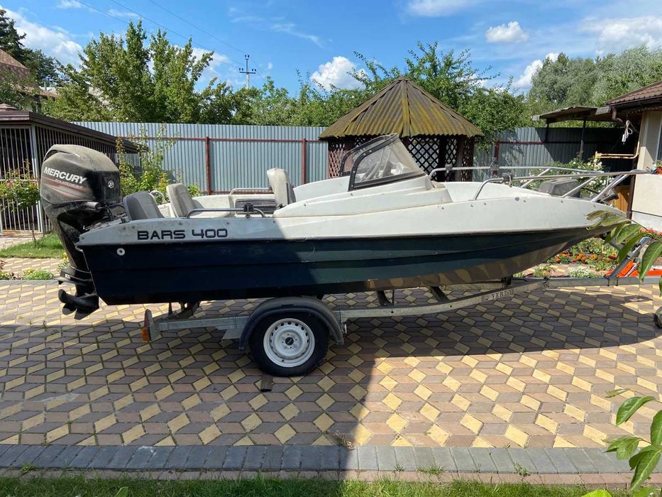 Моторний човен Барс-400, з документами.