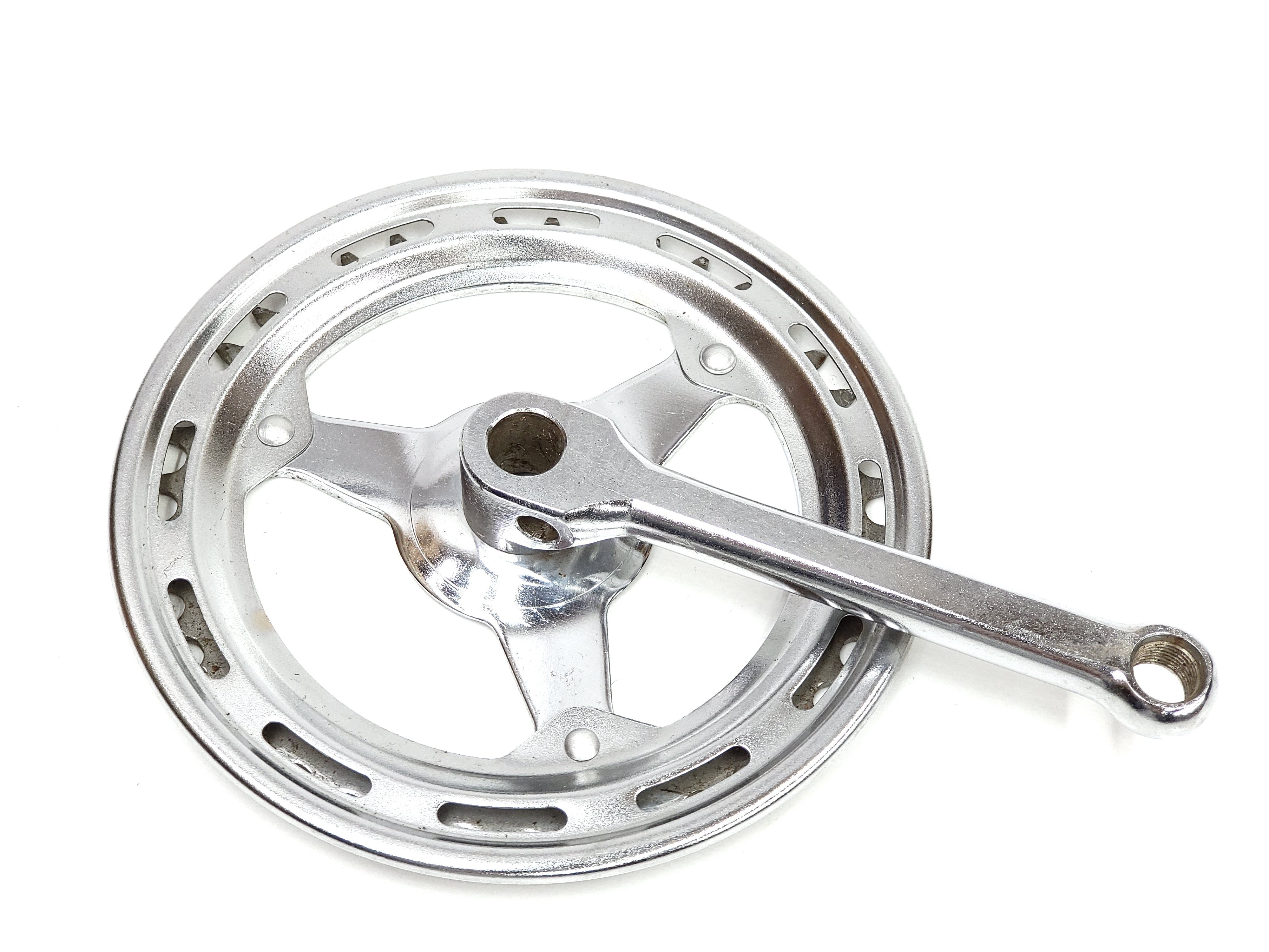 NOWA Korba prawa 40 zębów ramię 16,3 cm do rowerów Universal Romet