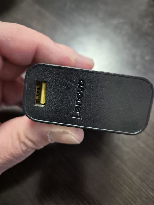 Zasilacz Lenovo ADL65WDA nie wiem czy działa