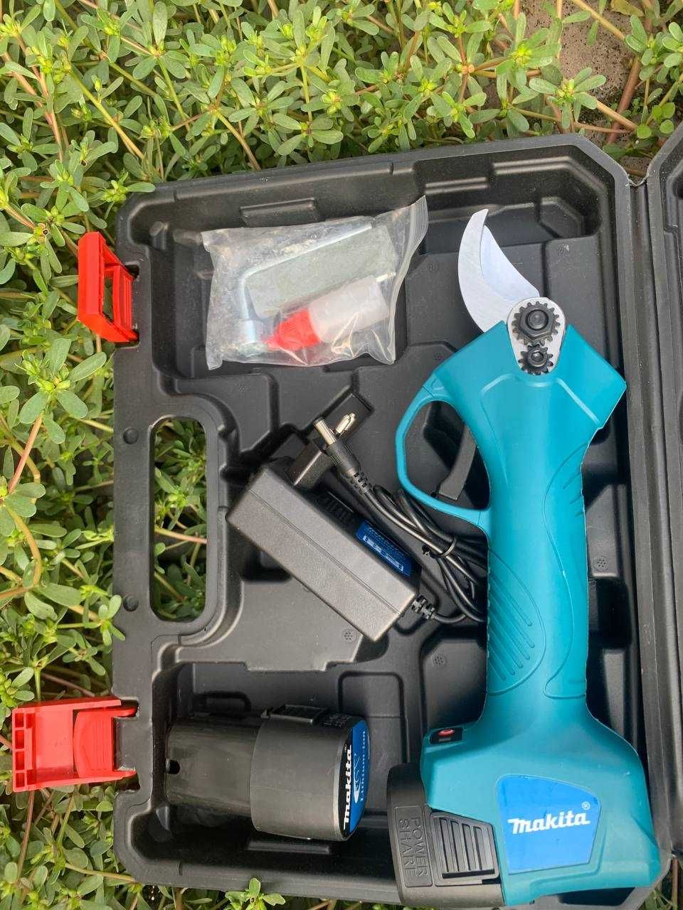 Акумуляторний секатор Makita 265 24 В садові ножиці  елекросікач