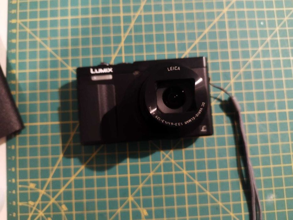 Câmara Panasonic Lumix TZ70 + Cartão 32GB