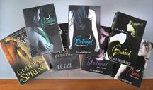 7 livros em ingles de PC and Kristin Cast
