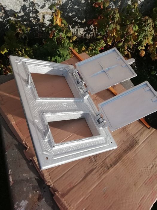 Drzwiczki żeliwne do pieca kaflowego lub wędzarni