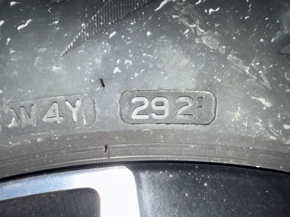 Диски R18 5/114,3 з зимовою гумою