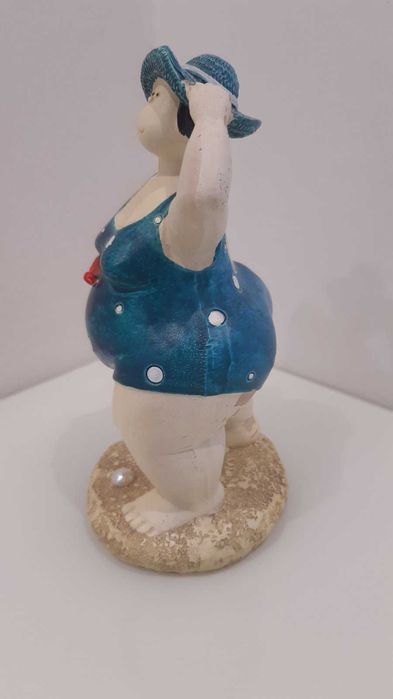 Пляжниця,декоративна фігурка штучний камінь 185грн