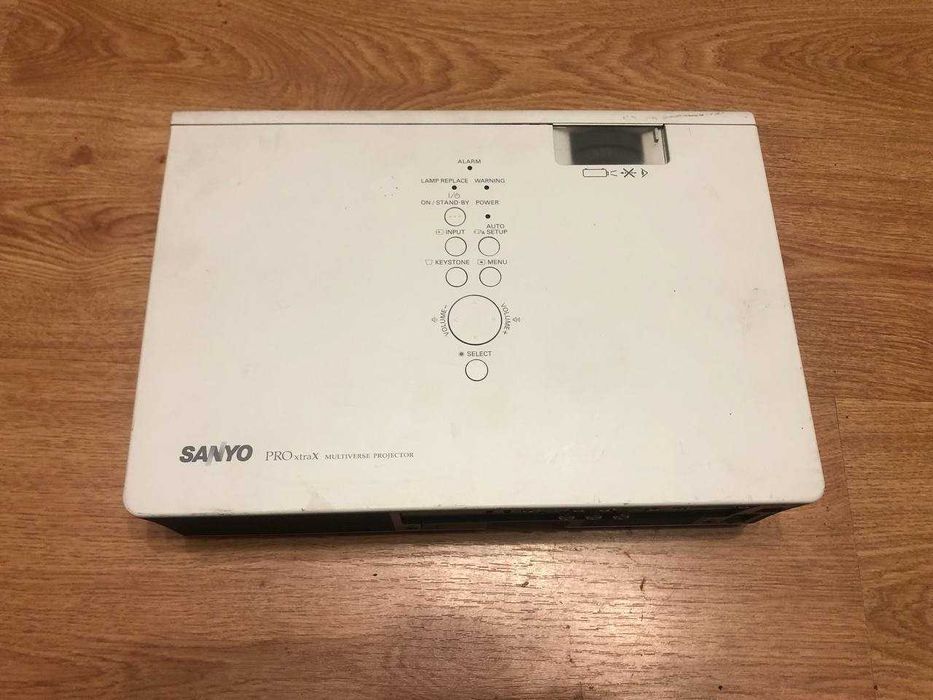 Проектор SANYO PLC-XU110