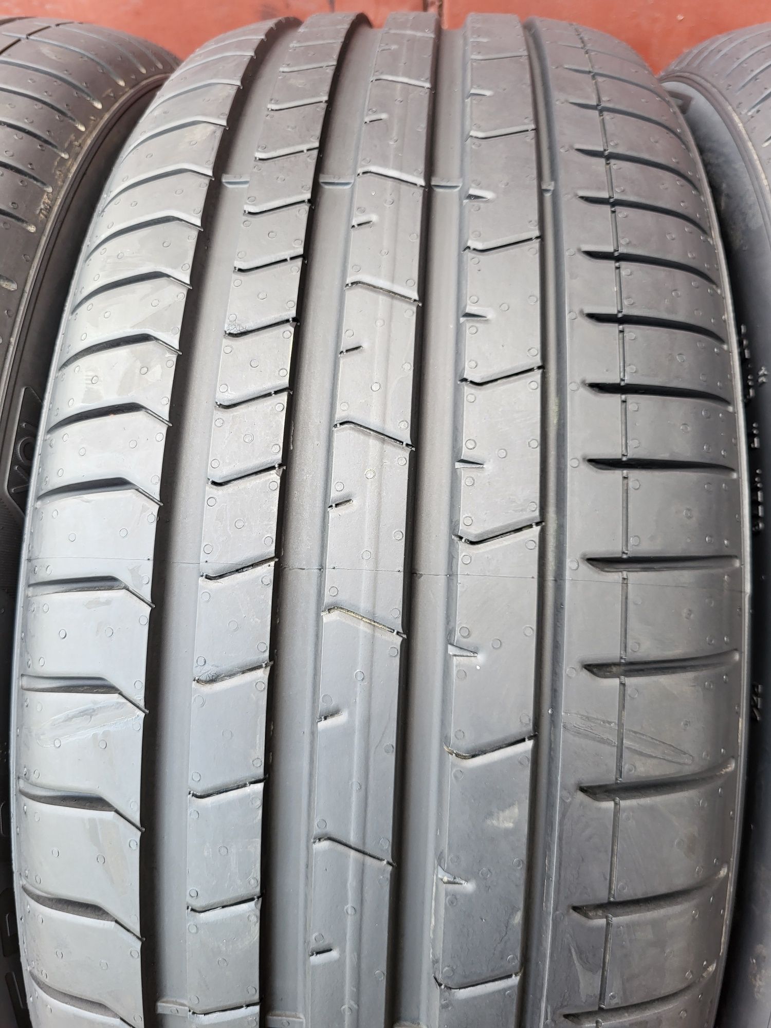 245/40/21 R21 Pirelli PZERO PZ4 VOL 4шт ціна за 1шт шини