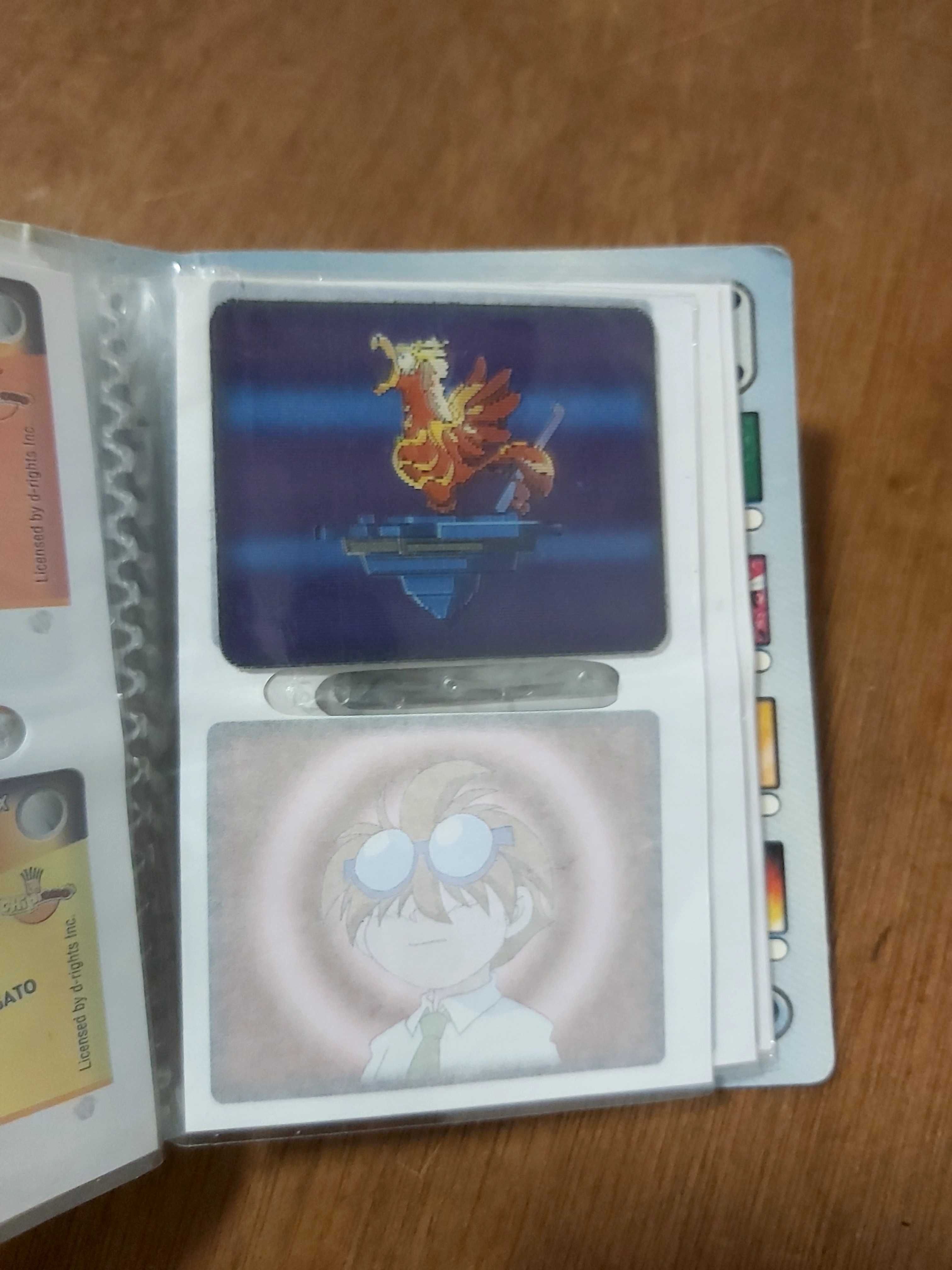 Caderneta  beyblade com 14 unidades