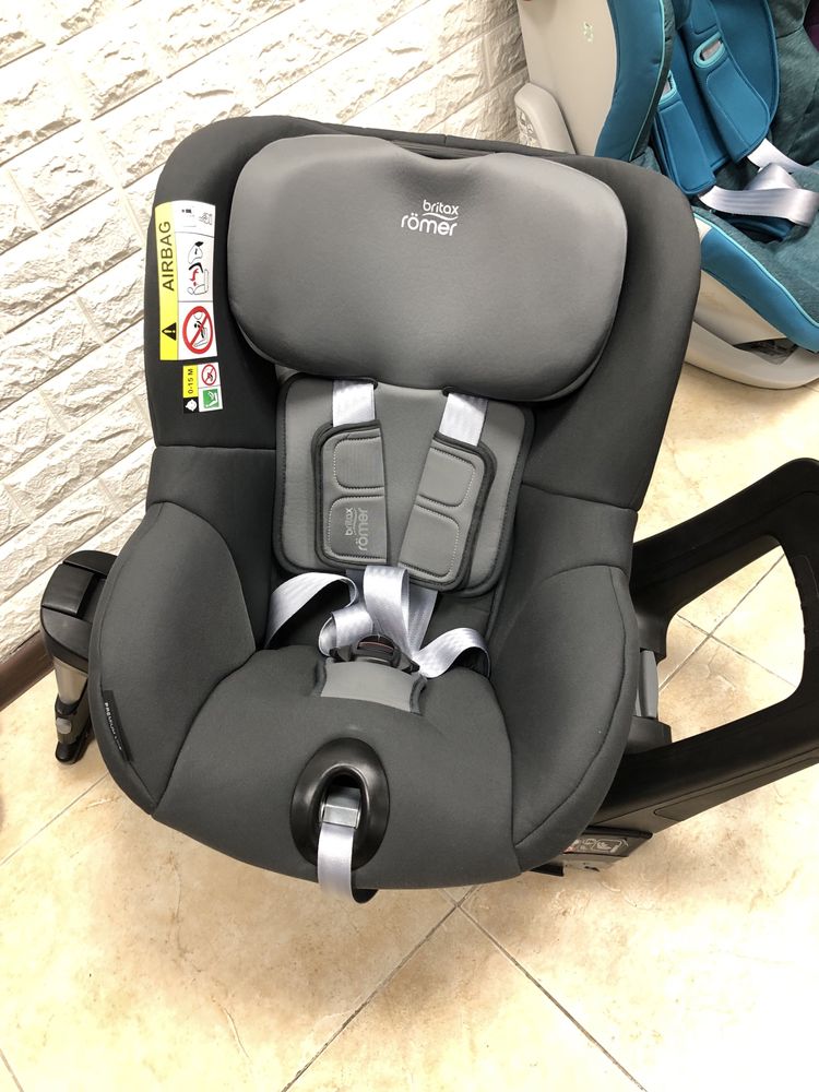 Автокрісло Britax Römer DUALFIX M i-SIZE Група 0+/1 (0-18 кг)