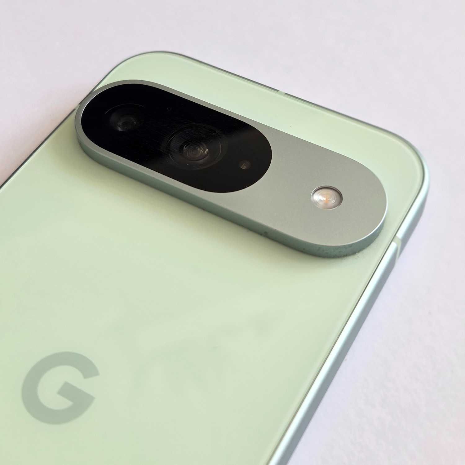 Smartphone Google Pixel 9 5G 256GB + Capa Mous Transparente Magsafe