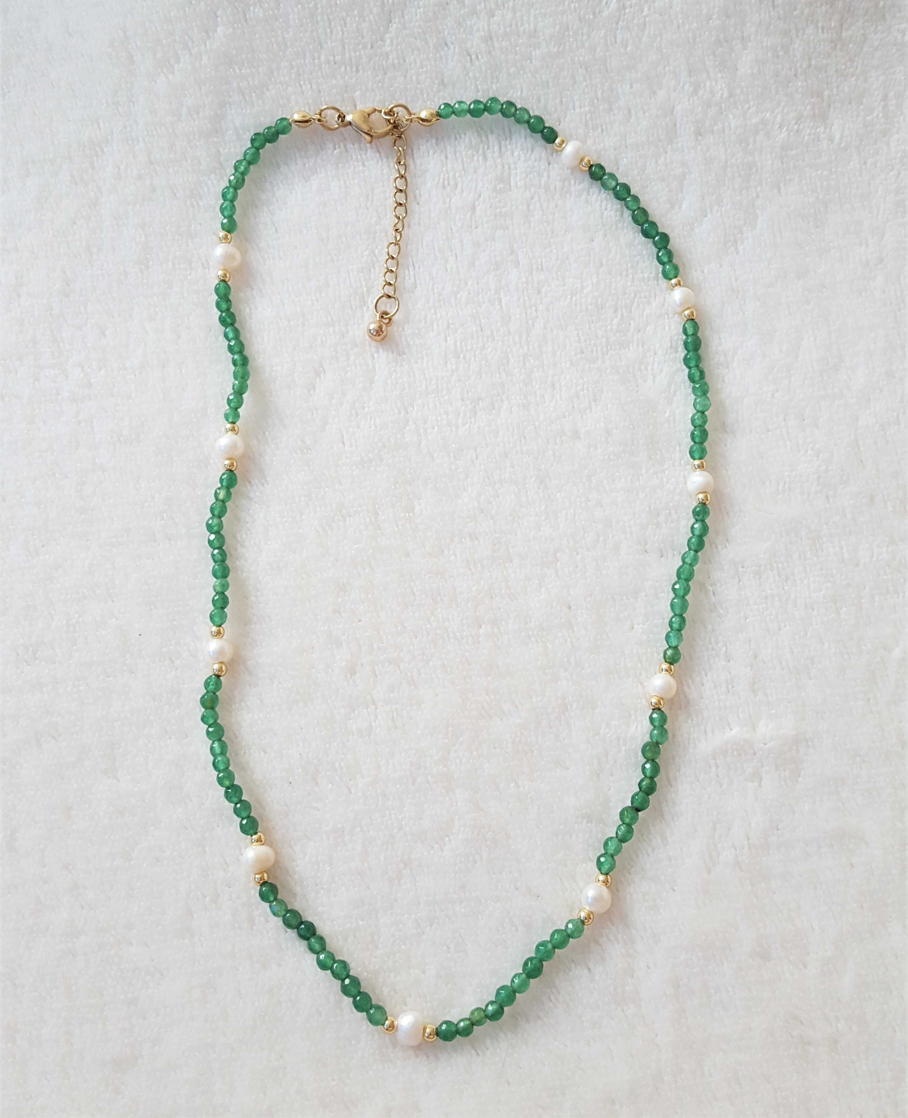 Naszyjnik boho zielony turmalin białe perły prosty drobny koraliki