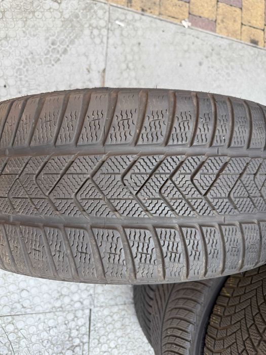 275-45 R20 110V Pirelli Scorpion Winter (BMW) Run Flat RSC розпаровка