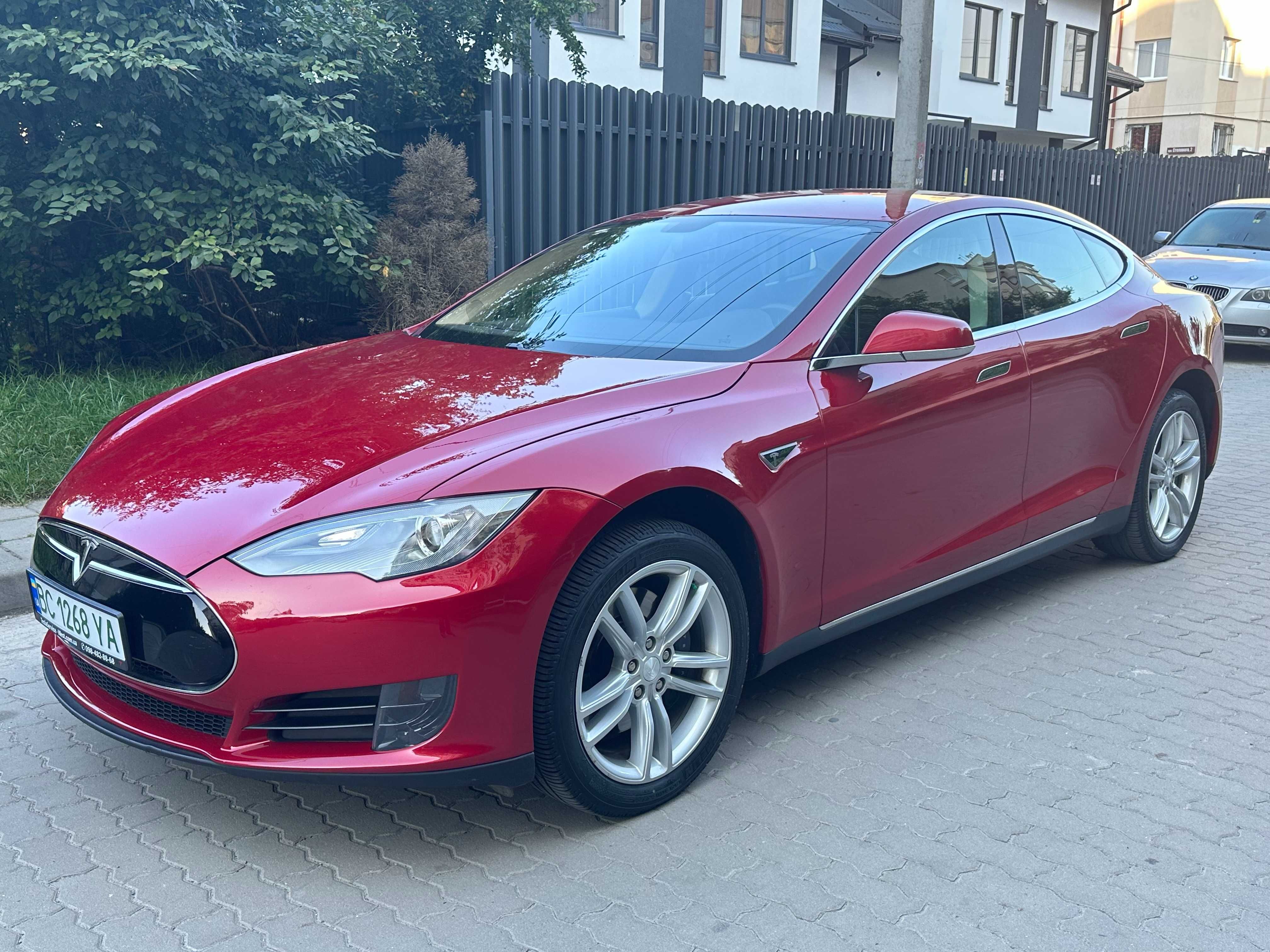 Продам Tesla Model S