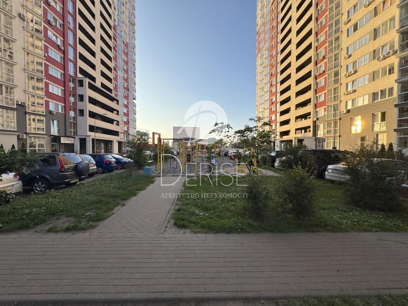 #6202 1к Драгоманова Позняки Осокорки Дарницький  River Mall