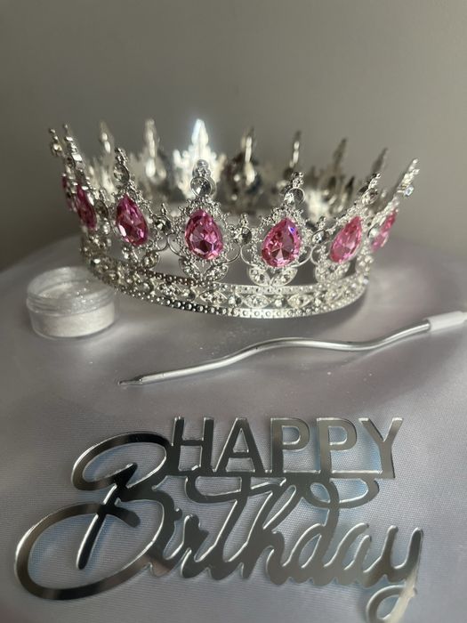 Набір на день народження  Корона на торт 355 грн та декор