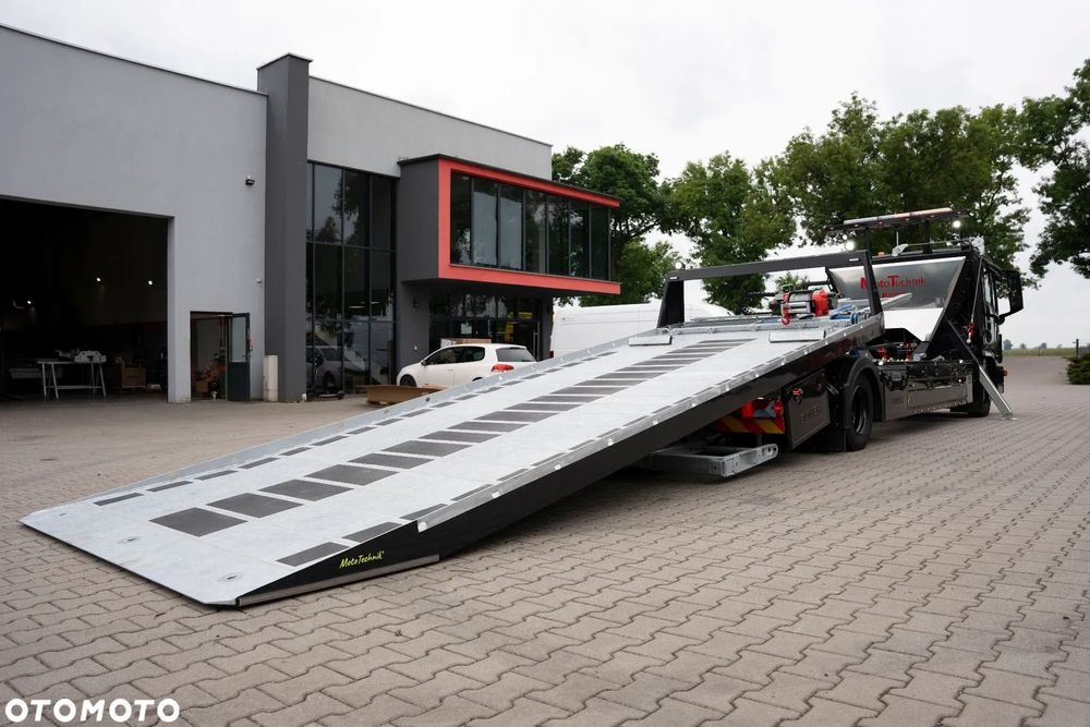 MAN TGL 12.250  Pomoc Drogowa MAN TGL 12.250 z systemem wyciągania bocznego - PREDATOR