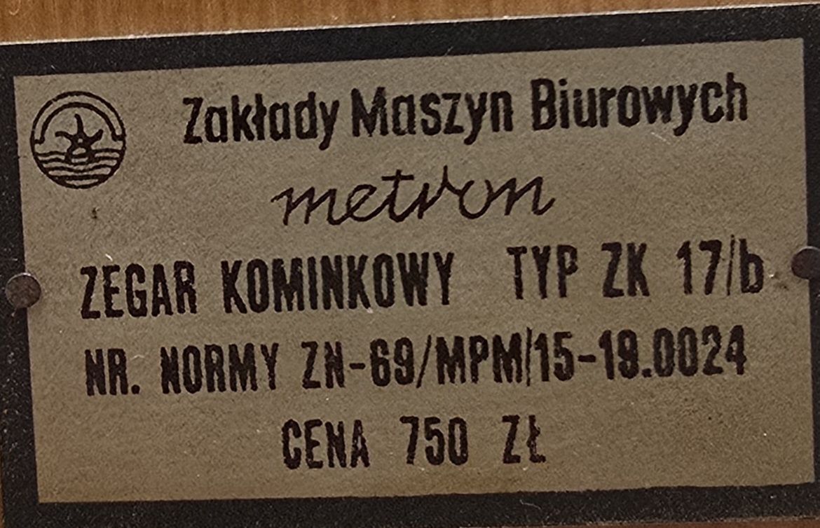 Piękny zegar w idealnym stanie zewnetrznym