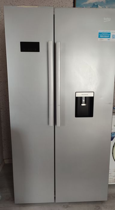Холильник двох дверний Beko