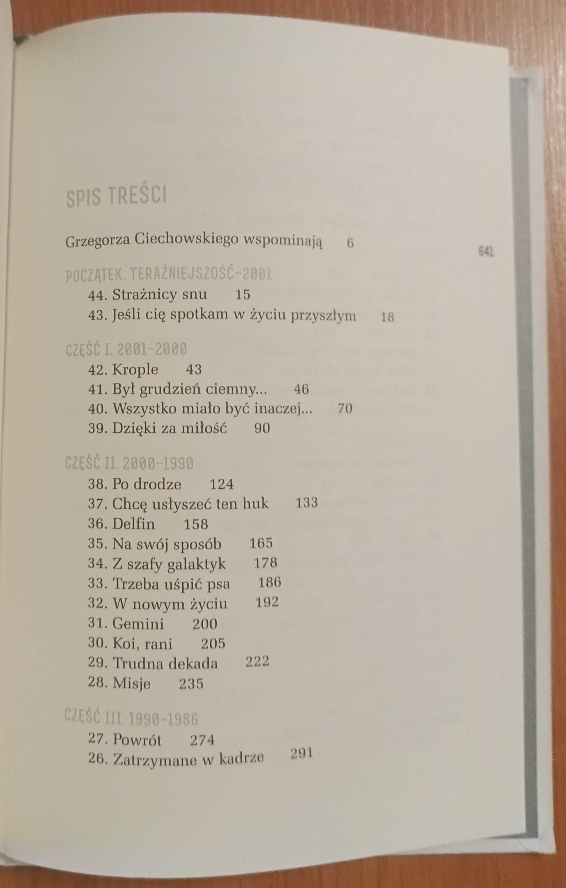 Piotr Stelmach "Lżejszy od fotografii - o Grzegorzu Ciechowskim"